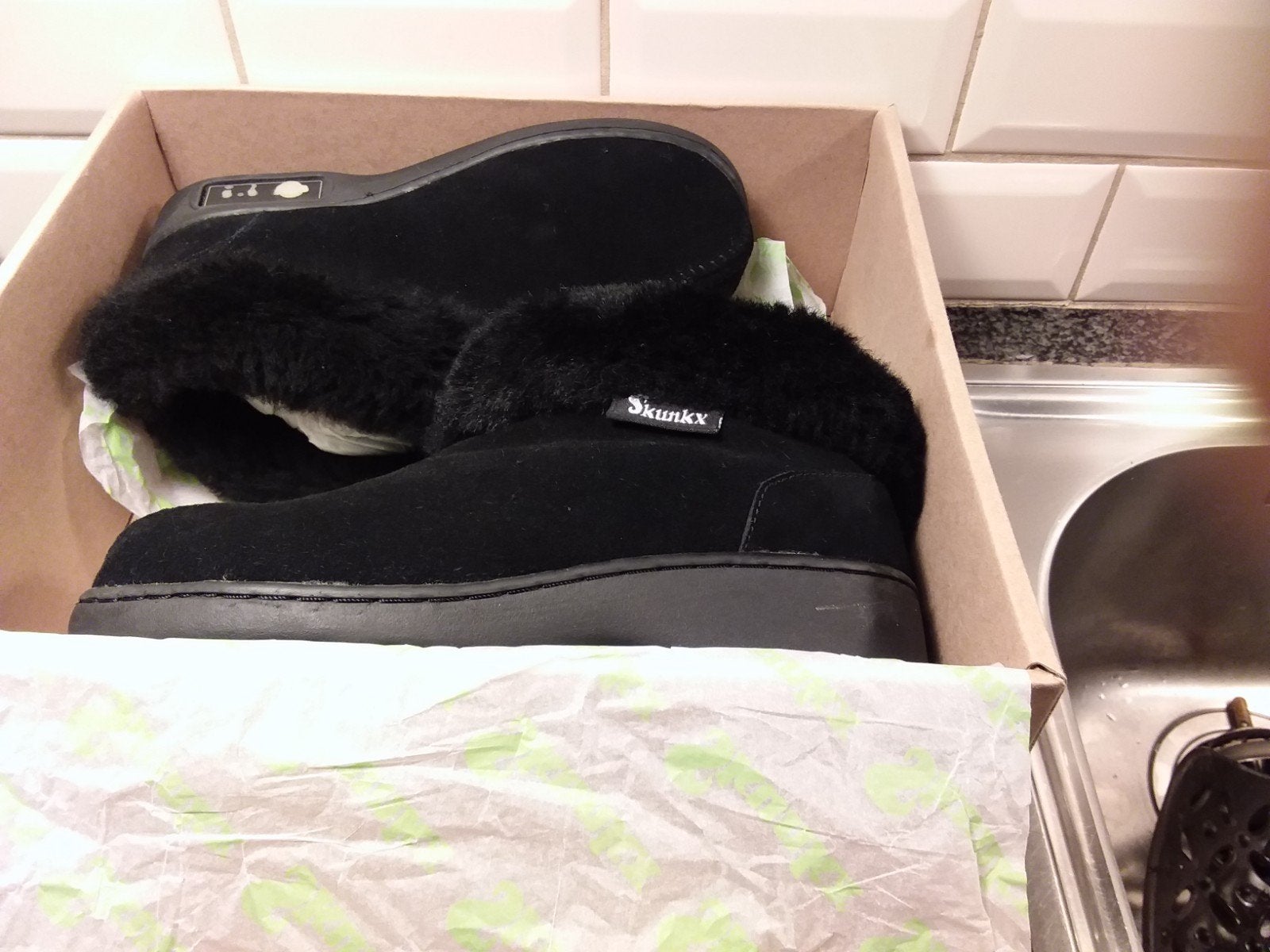 Skunkx pantoffels. oplaadbaar. Maat 36, Ophalen of Verzenden, Zo goed als nieuw, Zwart, Pantoffels of Sloffen