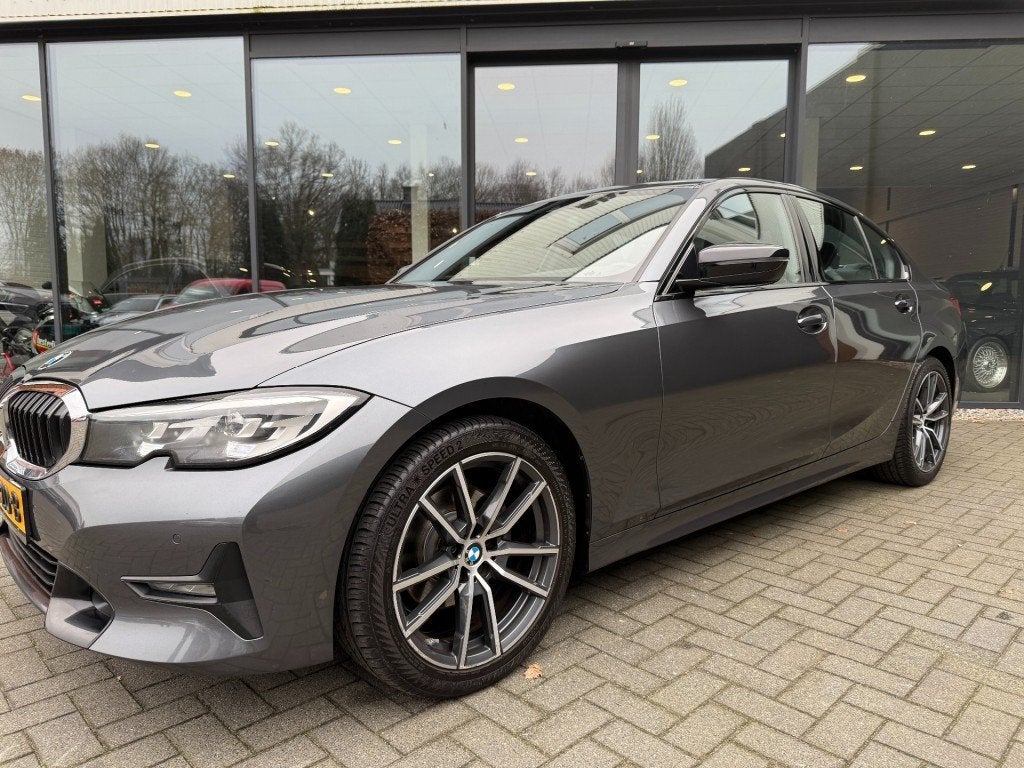 BMW 3 Serie 320i Sportline,Leer,LED,Stoelverw,CarplayDealer, Automaat, 1998 cc, Gebruikt, 4 cilinders