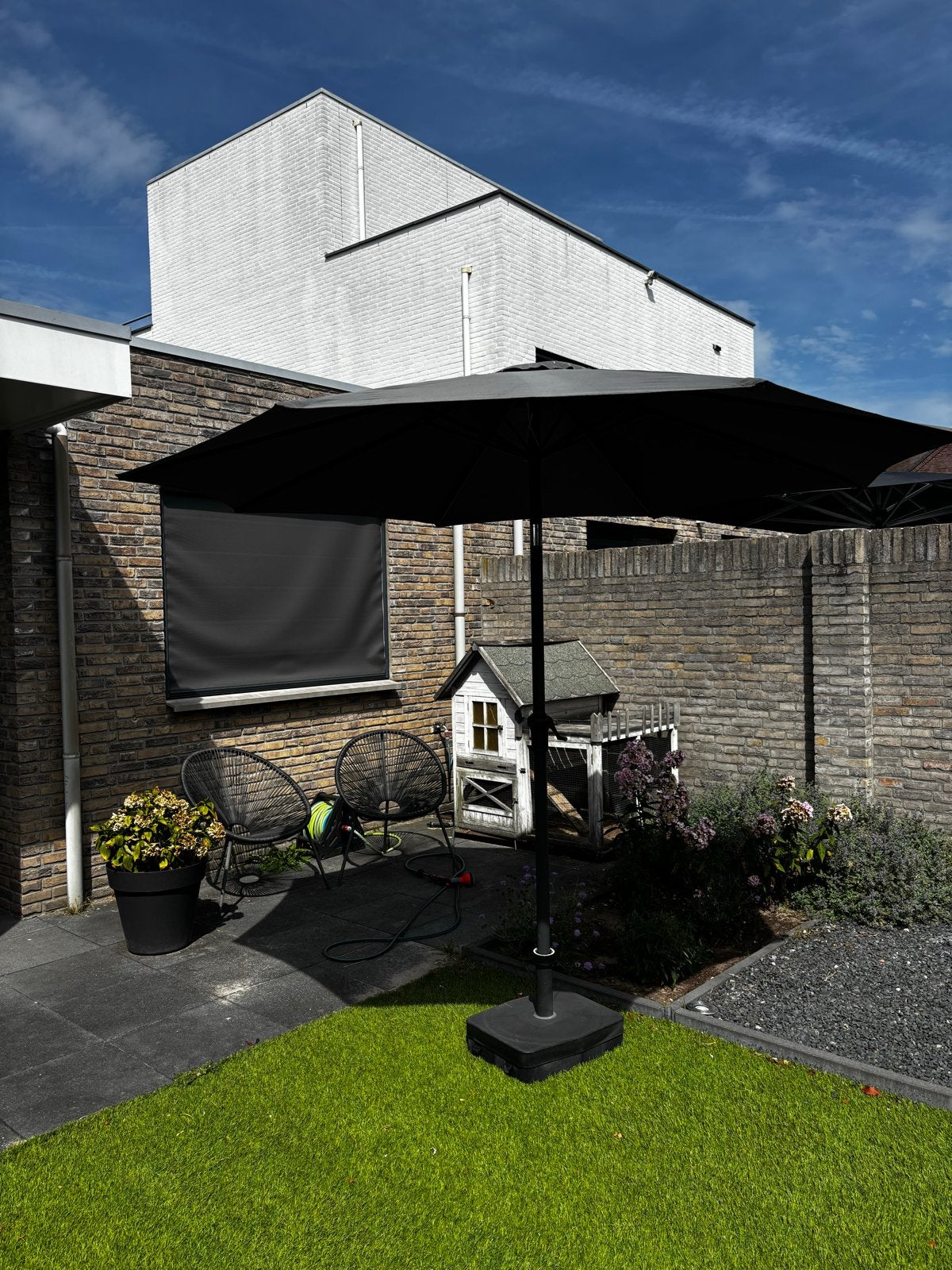Parasol 3m met verzwaarde voet, kantelbaar - Gebruikt, Tuin en Terras, Parasols, Ophalen, Gebruikt, Kantelbaar, 2 tot 3 meter