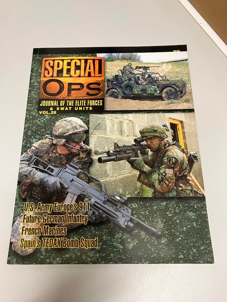 Special OPS Journal Elite Forces and Swat units 5528, Ophalen of Verzenden, 1945 tot heden, Gelezen, Algemeen