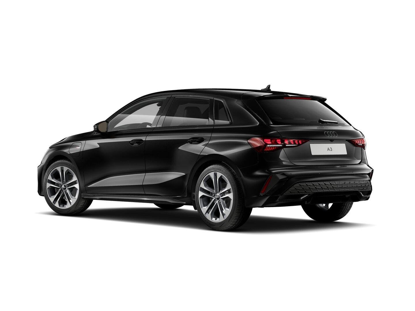 Audi A3 Sportback S edition 40 TFSI e 150 kW / 204 PK Sportb, Auto's, 1498 cc, 4 cilinders, 150 pk, Leder en Stof
