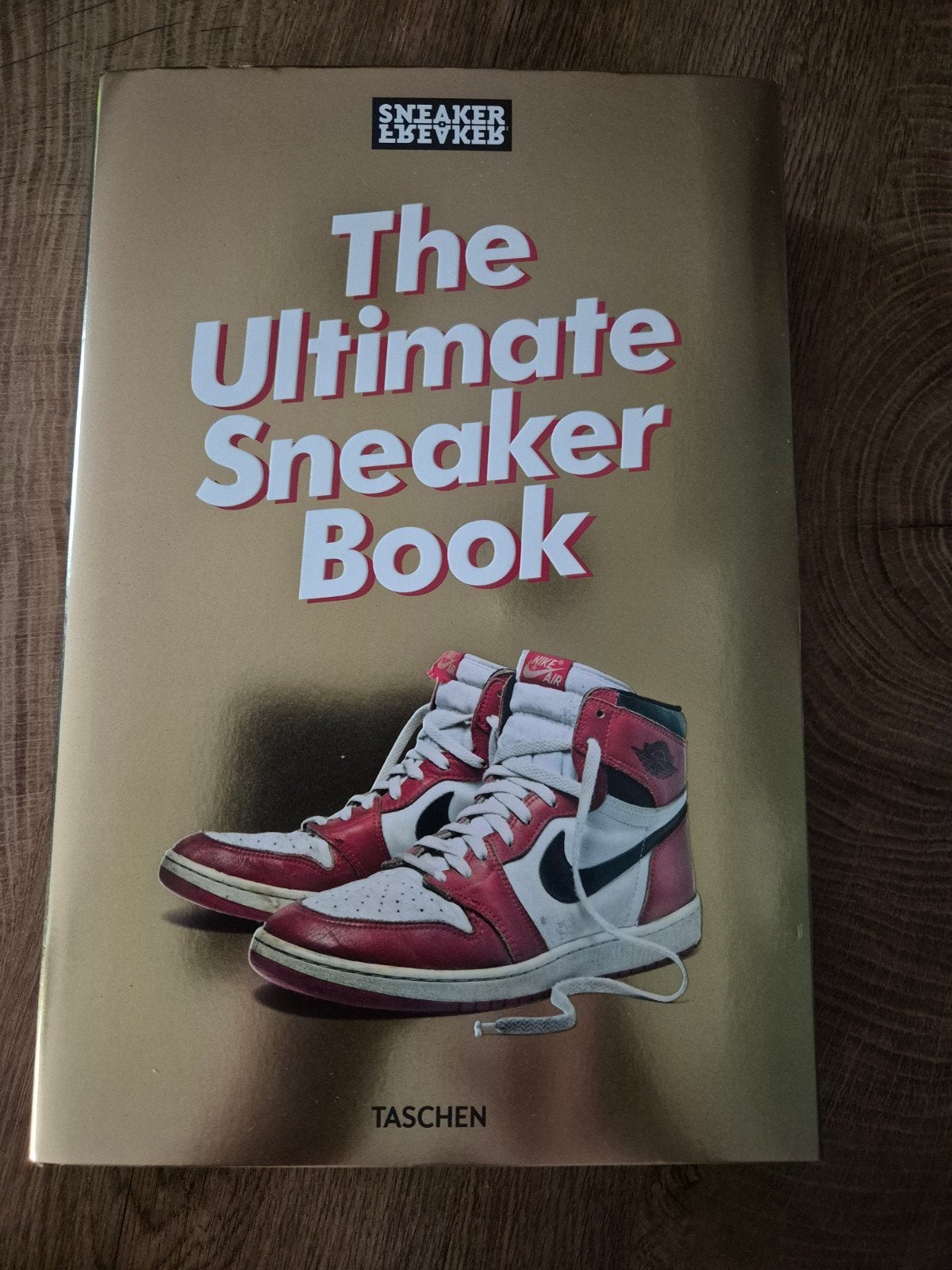 Het Ultieme Sneaker Boek - TASCHEN, Ophalen of Verzenden, Zo goed als nieuw, Overige onderwerpen, TASCHEN