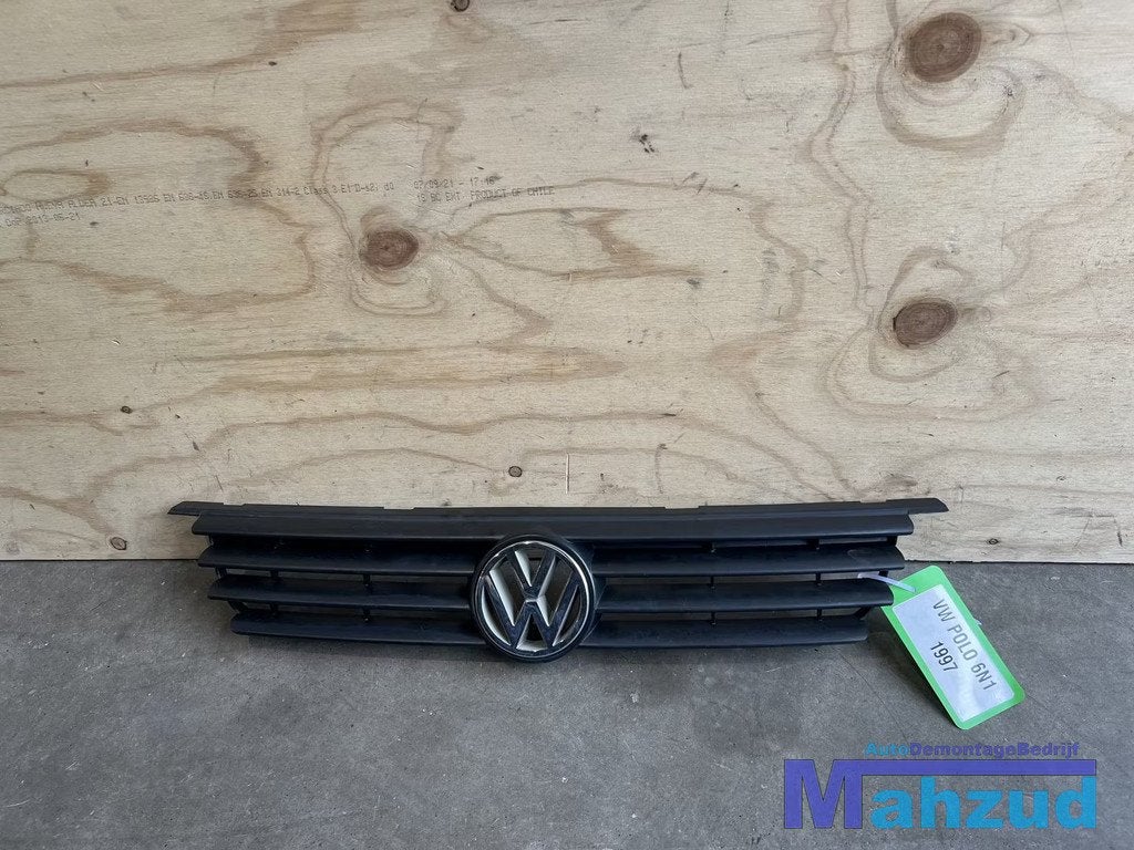 VW POLO 6N grille 1994-1999, Gebruikt, Volkswagen, Volkswagen AG, Berliner Ring 2
38440  Wolfsburg, DE