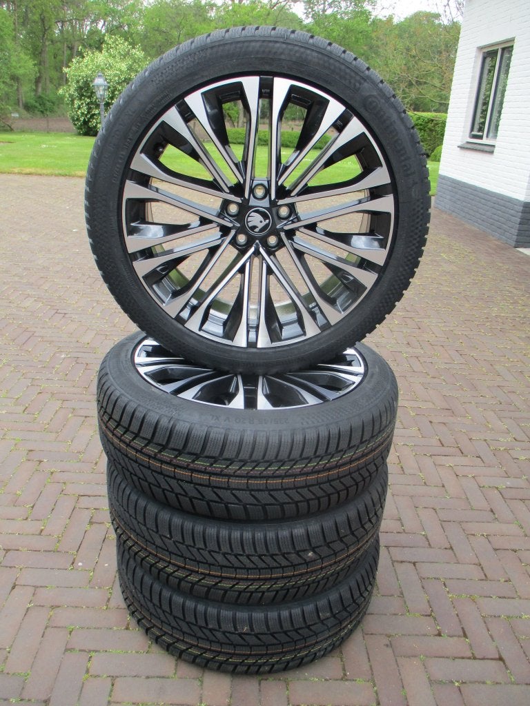 NIEUW Orig Skoda Kodiaq II 20 inch winterbanden RS '26 Venus, Banden en Velgen, Nieuw, 235 mm, Personenwagen