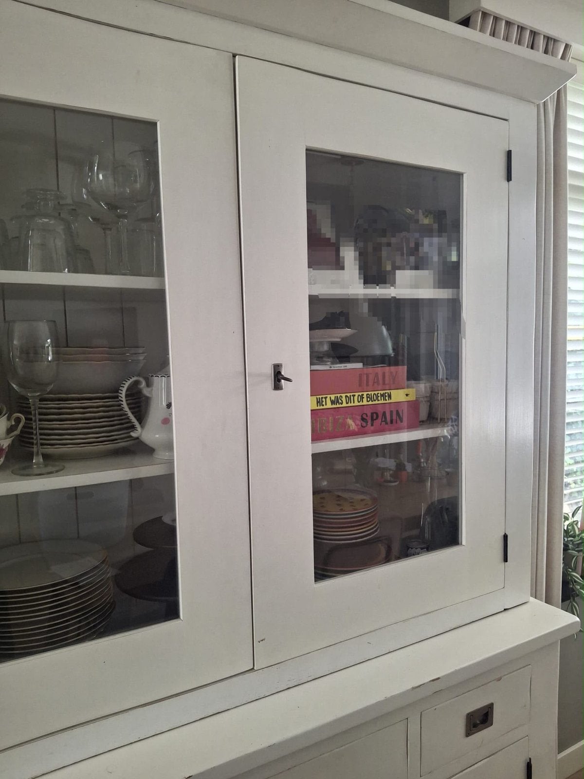 Witte buffetkast met glazen deuren OPHALEN, Ophalen, Gebruikt, 100 tot 150 cm, Met lade(s)