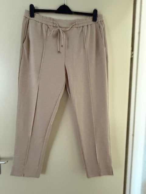 Norah broek dames kleur beige maat 46 NIEUW, Beige, Maat 46/48 (XL) of groter, Nieuw, Ophalen of Verzenden
