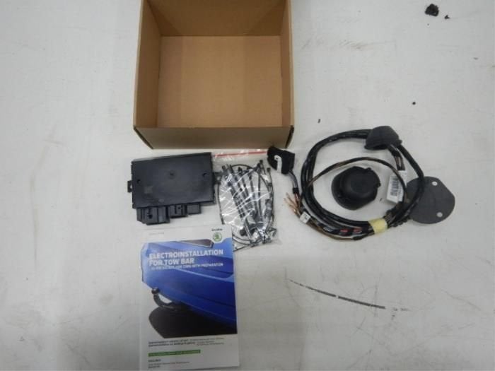 Skoda Fabia III 6V6 (NJ3) Trekhaak Inbouw Kabelset + Module, Auto-onderdelen, Ophalen of Verzenden, Nieuw