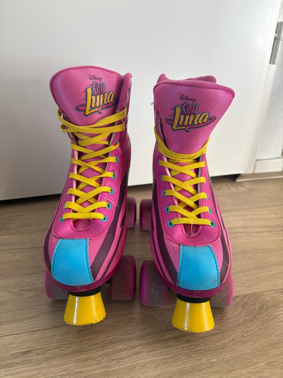 Disney Soy Luna rolschaatsen - Maat EU 38/39, Ophalen of Verzenden, Gebruikt