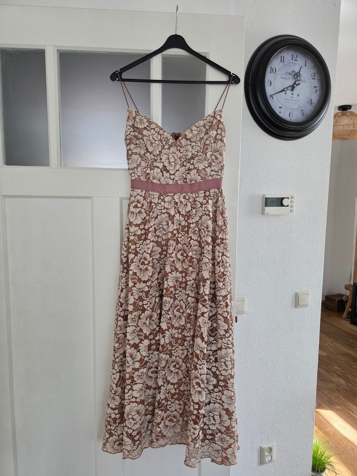 Forever Unique Kanten Midaxi Jurk - Nieuw met kaartje, Kleding | Dames, Beige, Nieuw, Ophalen of Verzenden, Maat 36 (S)