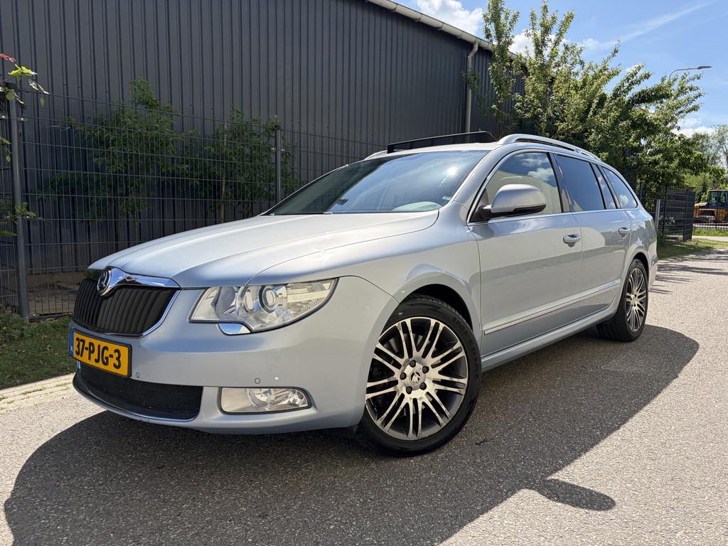 Skoda Superb Combi 3.6 FSI Elegance 4x4 Business Line / AUTO, Auto's, Euro 5, Gebruikt, 2000 kg, Blauw