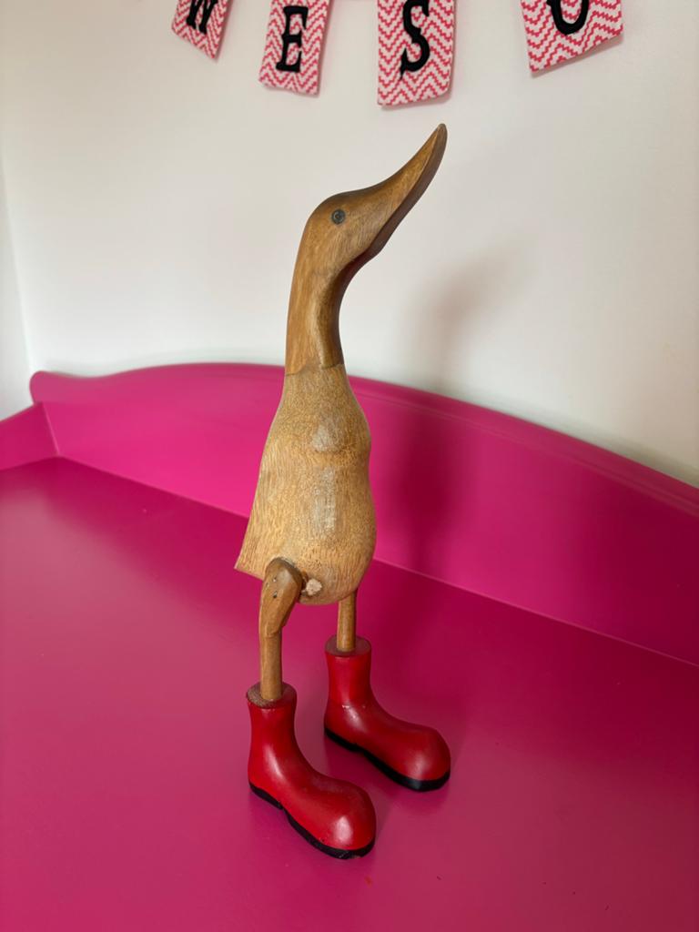 Houten eend met rode laarsjes - Decoratie, Huis en Inrichting, Hout, Gebruikt, Meerkleurig, Ophalen of Verzenden