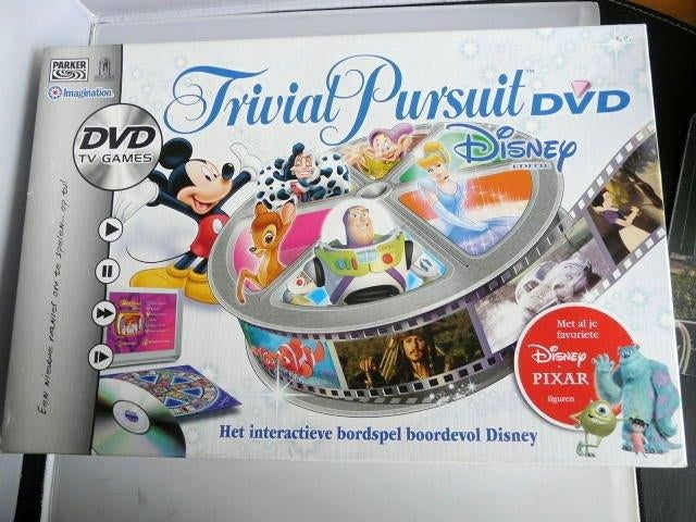 Trivial Pursuit DVD - Disney uitvoering = e.a. - zie foto's, Vijf spelers of meer, Ophalen of Verzenden, Zo goed als nieuw