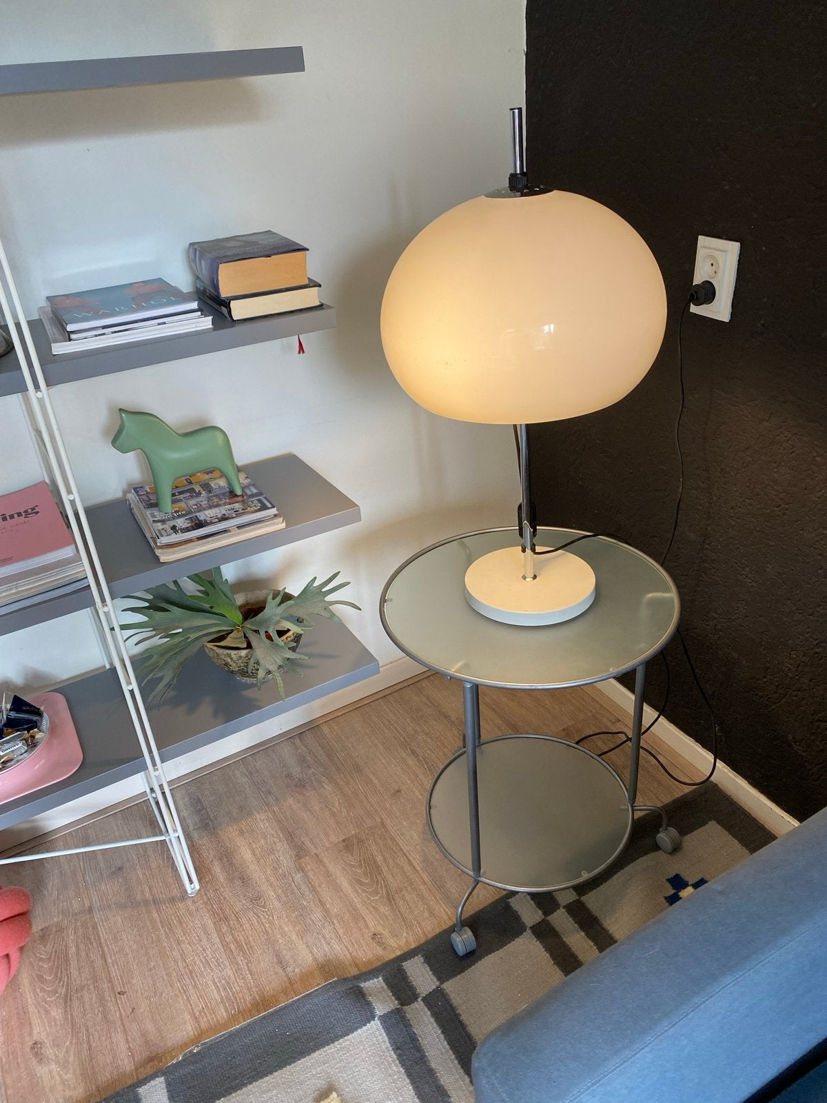 Vintage IKEA Heimdal bijzettafel - Niels Gammelgaard, Huis en Inrichting, Minder dan 55 cm, Gebruikt, Metaal of Aluminium, Rond