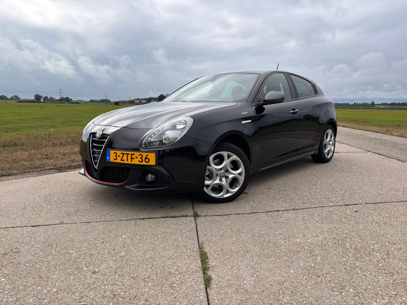 Alfa Romeo Giulietta 1.4 Turbo Multiair 110KW 2015 Zwart, Voorwielaandrijving, 4 cilinders, 150 pk, Alcantara