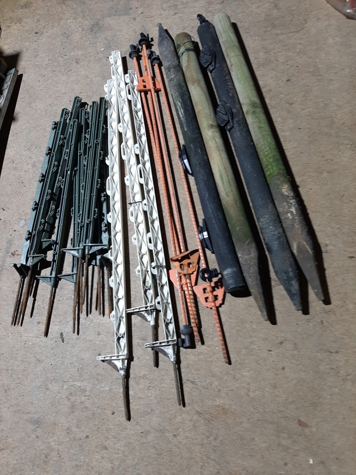 Diverse hekwerkpalen en afrasteringspalen, Tuin en Terras, Tuinhekken en Hekwerk, Ophalen of Verzenden, Gebruikt, Overige materialen