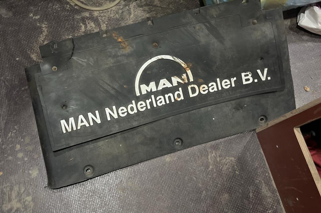 MAN servicedealer spatlap, Ophalen of Verzenden, MAN