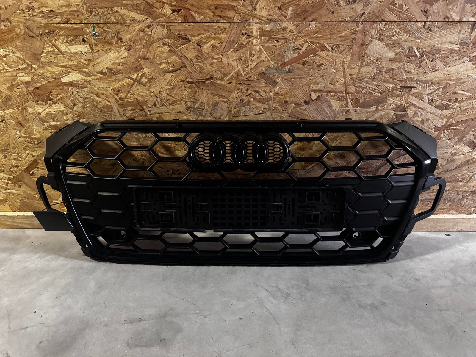 Audi A5 B9 Coupé Grille 2017-2020, Gebruikt, Voor, Bumper, Audi