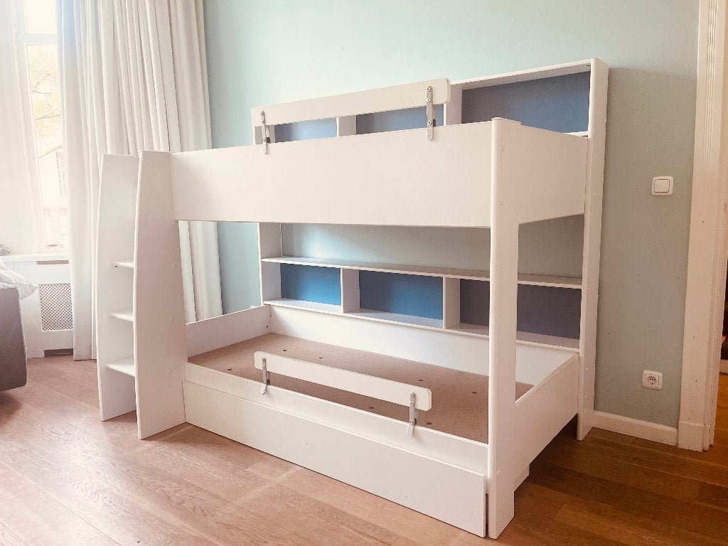 Stapelbed 90 x 200 met roze en blauwe planken, Ophalen, Gebruikt, 90 cm, Eenpersoons
