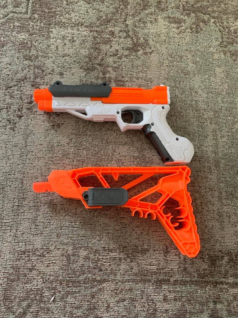Nerf pistool Sharpfire Blaster met armstuk, Ophalen of Verzenden, Zo goed als nieuw, Jongen of Meisje