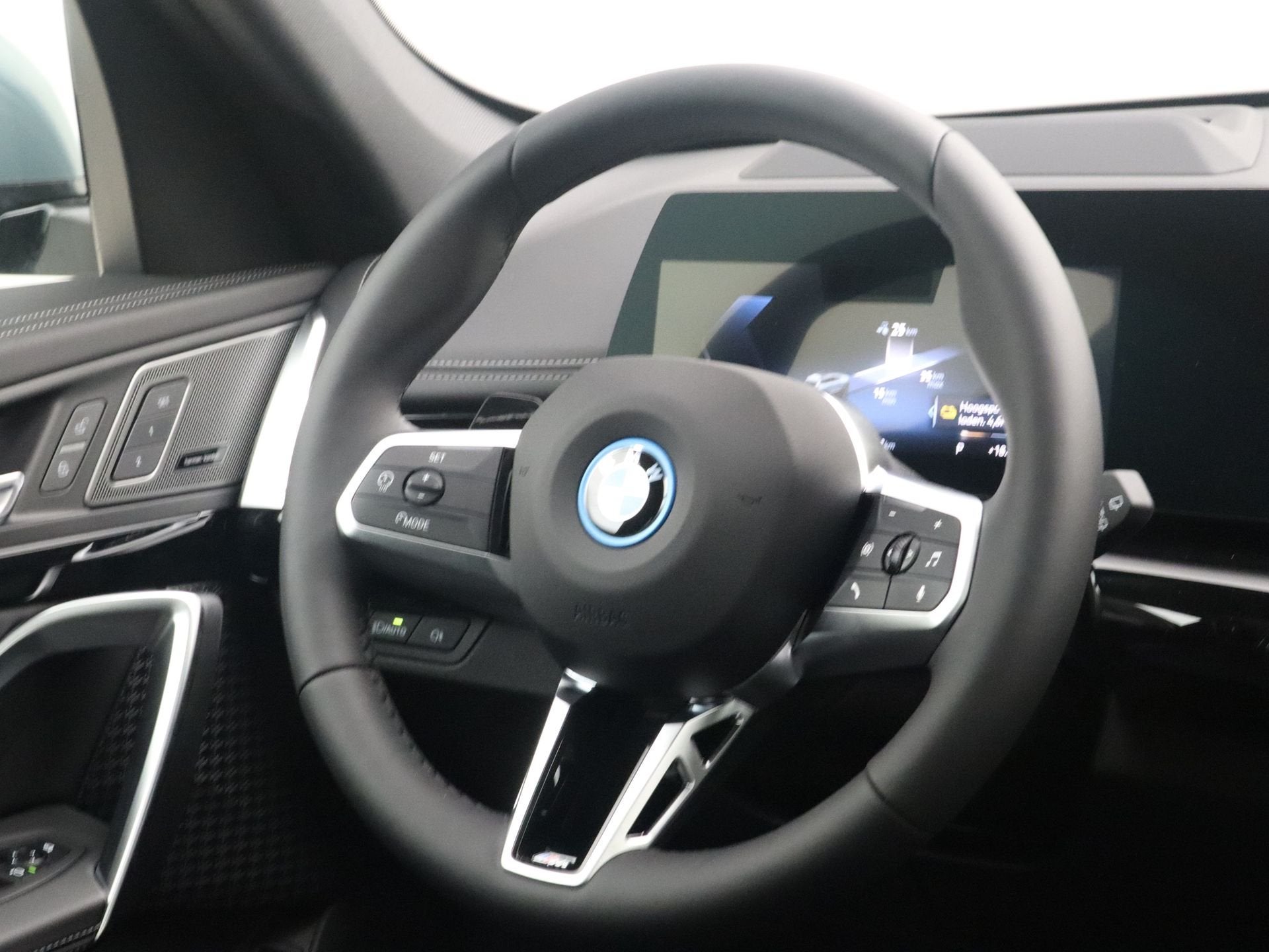BMW iX1 eDrive20 67 kWh M Sport Edition (bj 2026, automaat), 514 km, 24 min, Origineel Nederlands, 204 pk