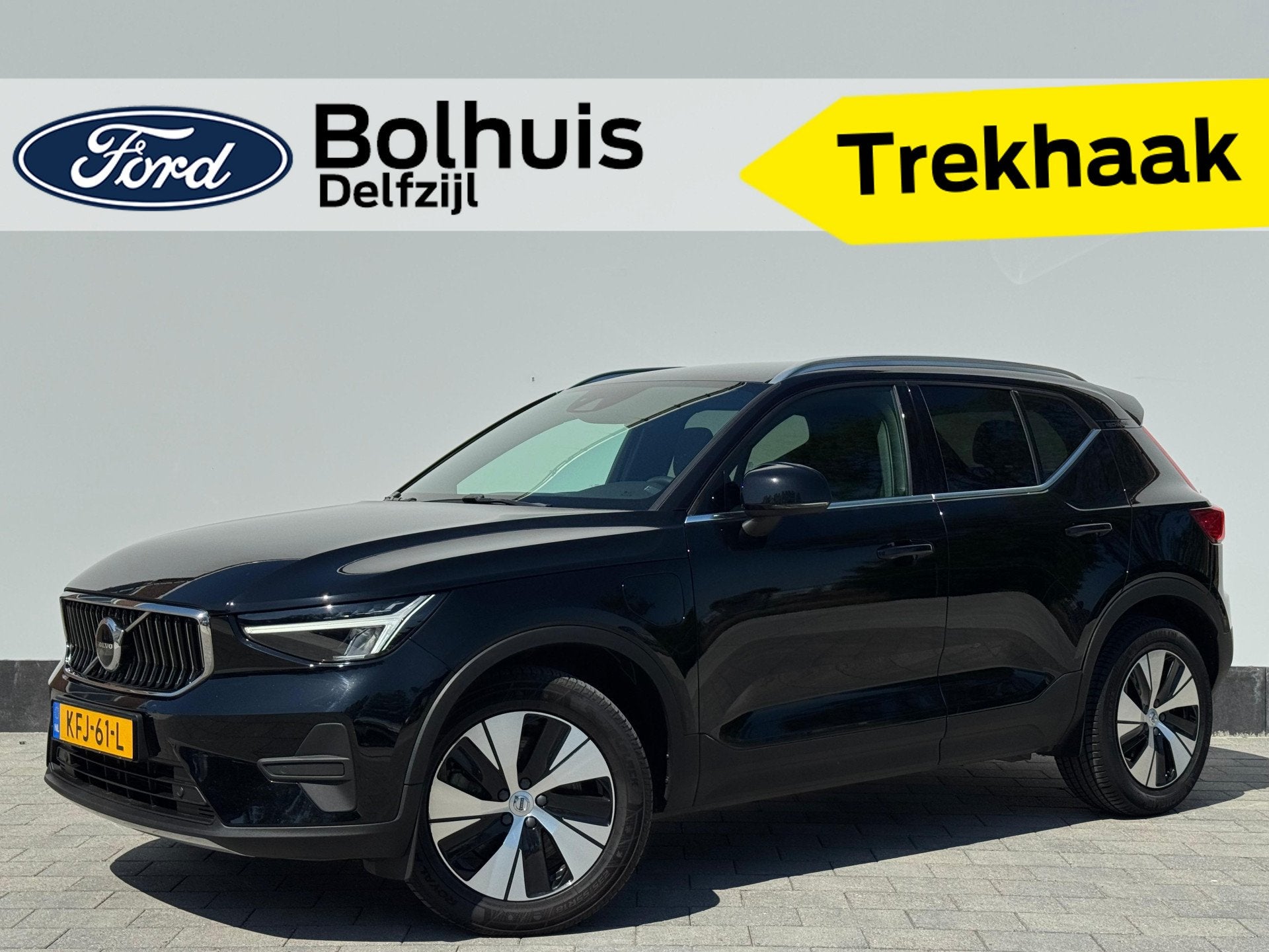 Volvo XC40 1.5 T4 211 pk Plug-in hybrid Plus Bright | Trekha, 12 maanden, Stof, Euro 6, Zwart