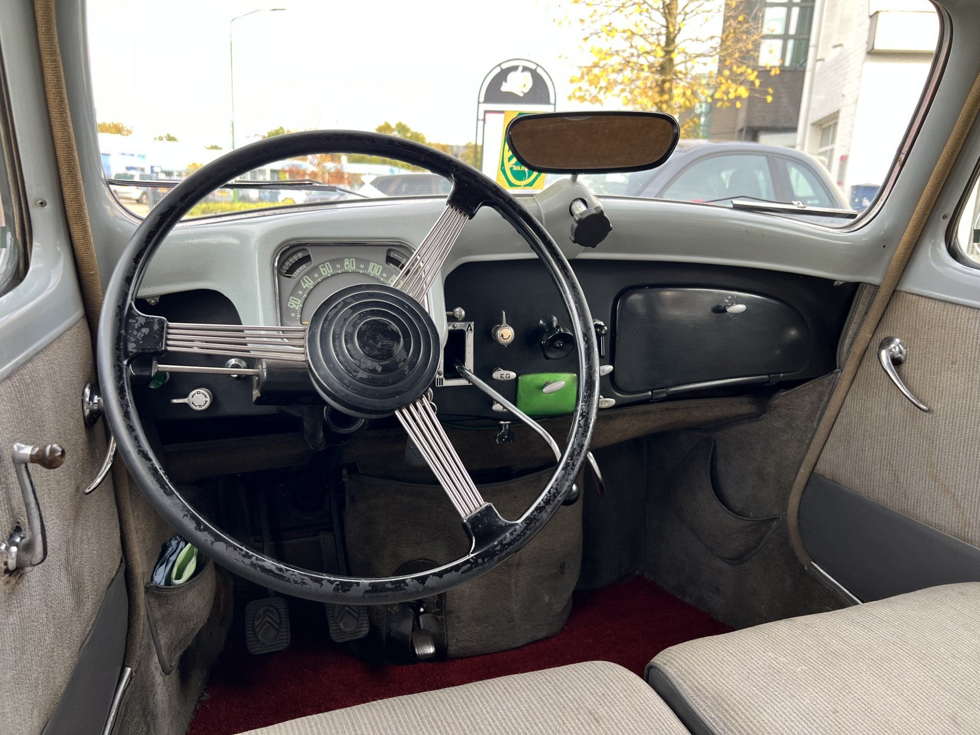 Citroën Traction Avant 11BL 1953 (Nederlands kenteken), foto 3