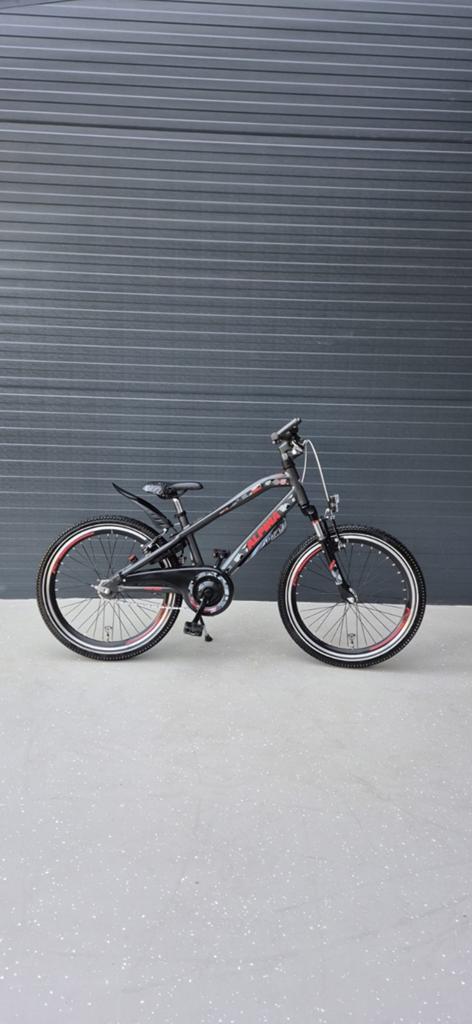 Alpina Trial 22 inch Jongensfiets Nette Fiets, Fietsen en Brommers, Fietsen | Jongens, Ophalen, Zo goed als nieuw, 22 inch, Handrem