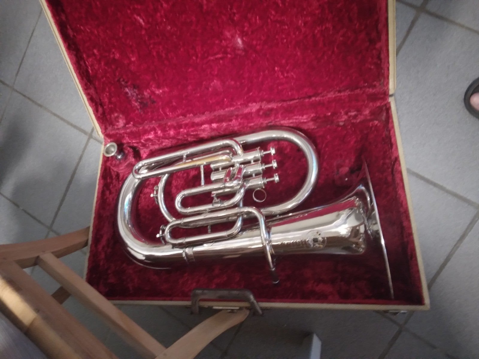 Tuba blaas instrument, Ophalen, Gebruikt