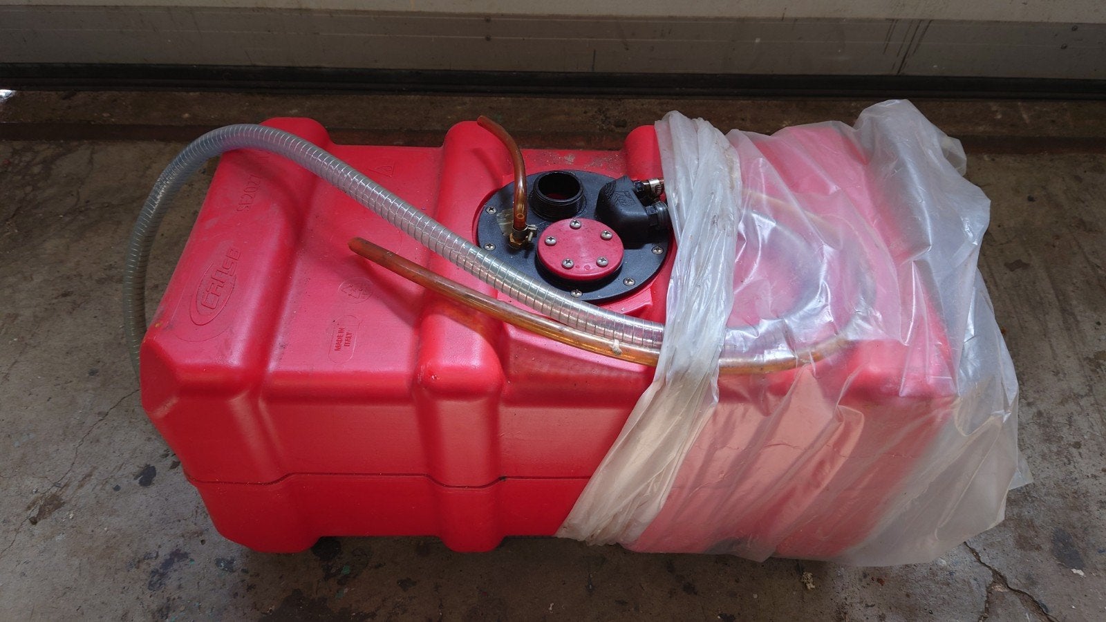 brandstoftank gebruikt voor diesel, Ophalen, Gebruikt, Made in Italy, Contact@wmvnmetaalenlaswerk.nl
