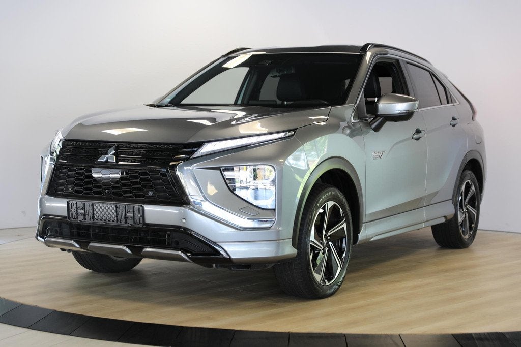Mitsubishi Eclipse Cross 2.4 PHEV Intense+ | 360 camera | Cr, Auto's, Mitsubishi, Automaat, 188 pk, 14 kWh, Euro 6