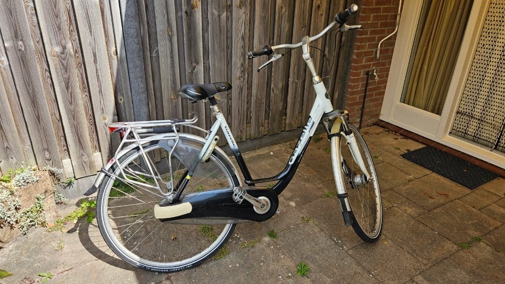Damesfiets, Fietsen en Brommers, Fietsen | Dames | Damesfietsen, Gebruikt, Gazelle, Versnellingen, 53 tot 56 cm, Trommelrem, Ophalen