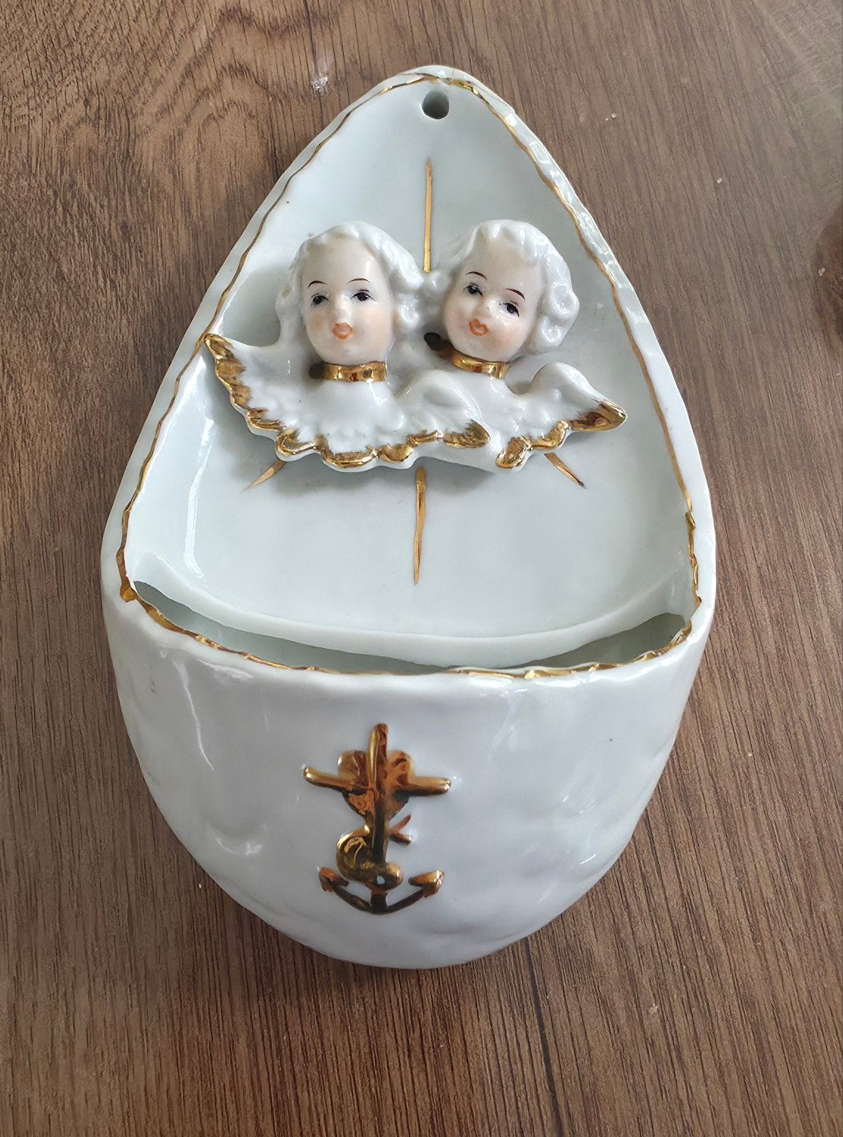Vintage porseleinen wijwaterbakje met engeltjes/gouden accen, Verzamelen, Ophalen of Verzenden, Gebruikt, Overige typen