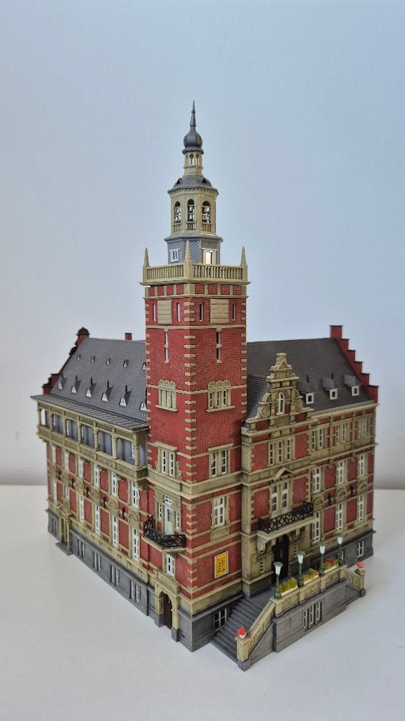 Kibri 38381 H0 - stadshuis Leer, Hobby en Vrije tijd, Modeltreinen | H0, Overige merken, Gelijkstroom of Wisselstroom, Brug, Tunnel of Gebouw