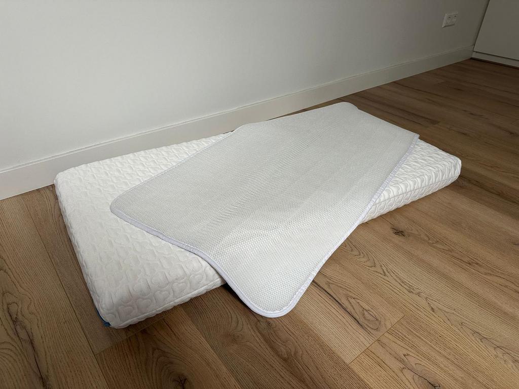 Aerosleep matras + ledikant, Ophalen, Gebruikt, Ledikant