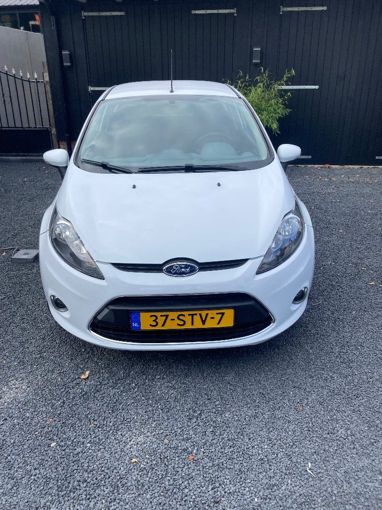 Ford Fiësta 1.25 44KW 3DR 2011 Wit, Auto's, Voorwielaandrijving, 4 cilinders, Wit, Origineel Nederlands