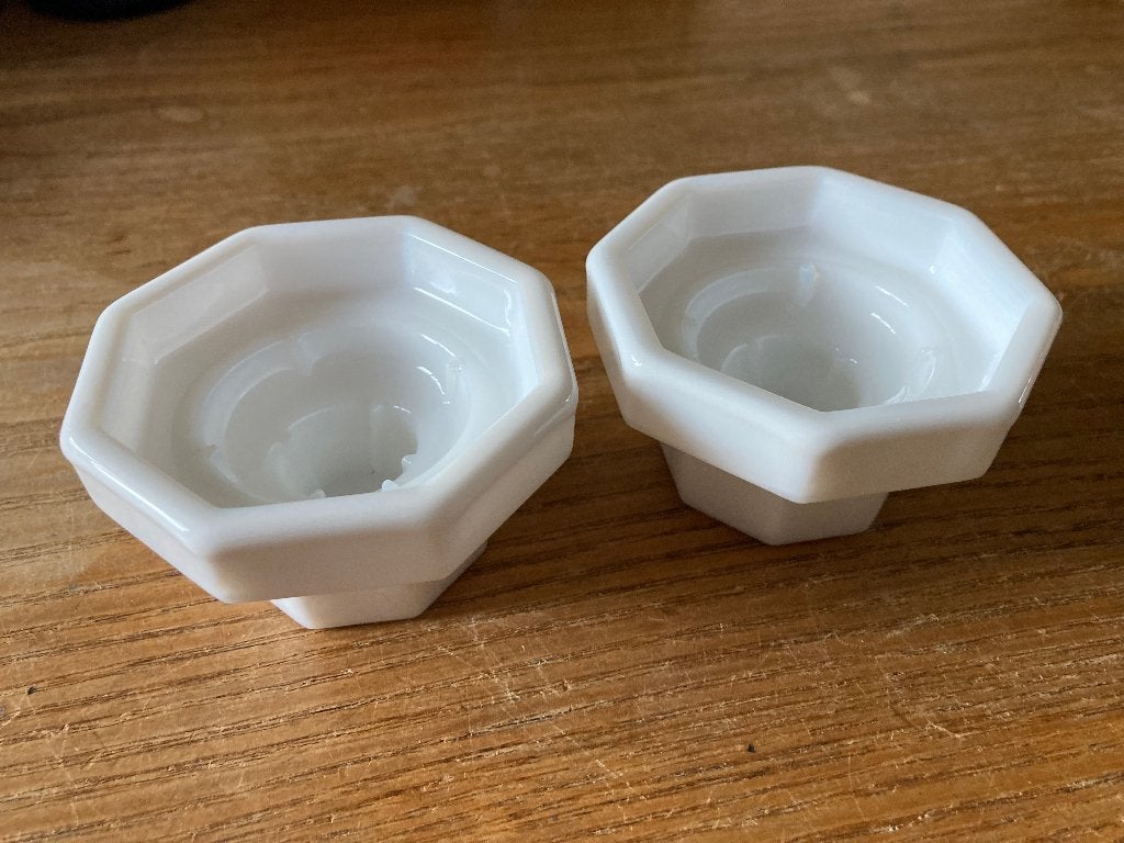 2x vintage glazen melkglas wit glas kandelaar 7,5x7,5x4,5 cm, Wit, Ophalen of Verzenden, Kandelaar, Glas
