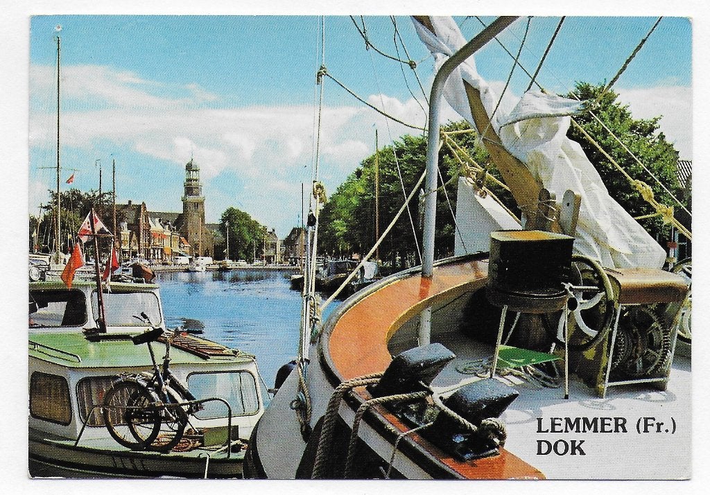 Lemmer Dok Gelopen Ansichtkaart ( B4507 ), Ophalen of Verzenden, 1980 tot heden, Gelopen, Friesland