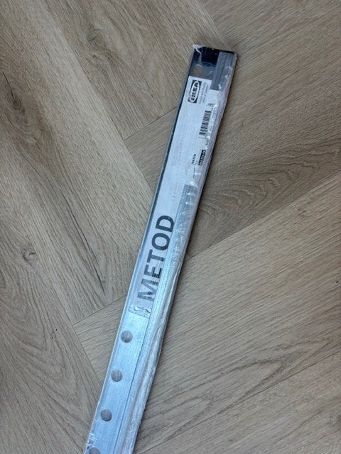 Nieuwe Metod (IKEA) Ophangrail voor o.a. keukenkast 2 meter, Ophalen, Nieuw, 50 tot 100 cm, Minder dan 100 cm