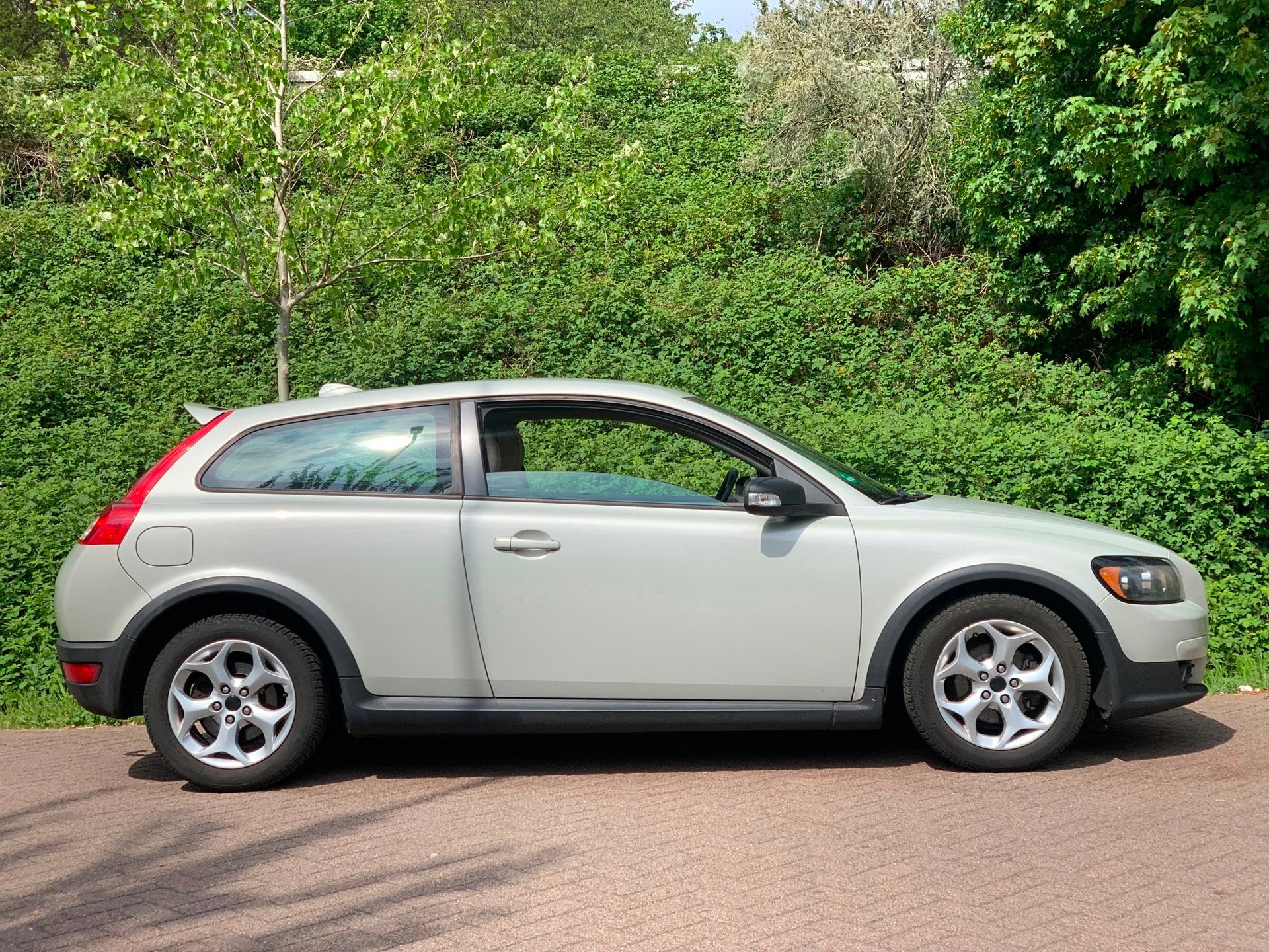 Volvo C30 1.6D CLIMA LEDER TREKHAAK LM-VELGEN!, Auto's, Volvo, Voorwielaandrijving, Gebruikt, 1264 kg, 4 stoelen