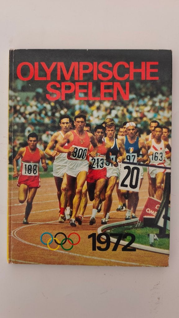 Olympische Spelen 1972 München Sapporo Kiel Boek, Gelezen, Ben Uitgave van C. Jamin NV. Oosterhout (NB), Ophalen of Verzenden