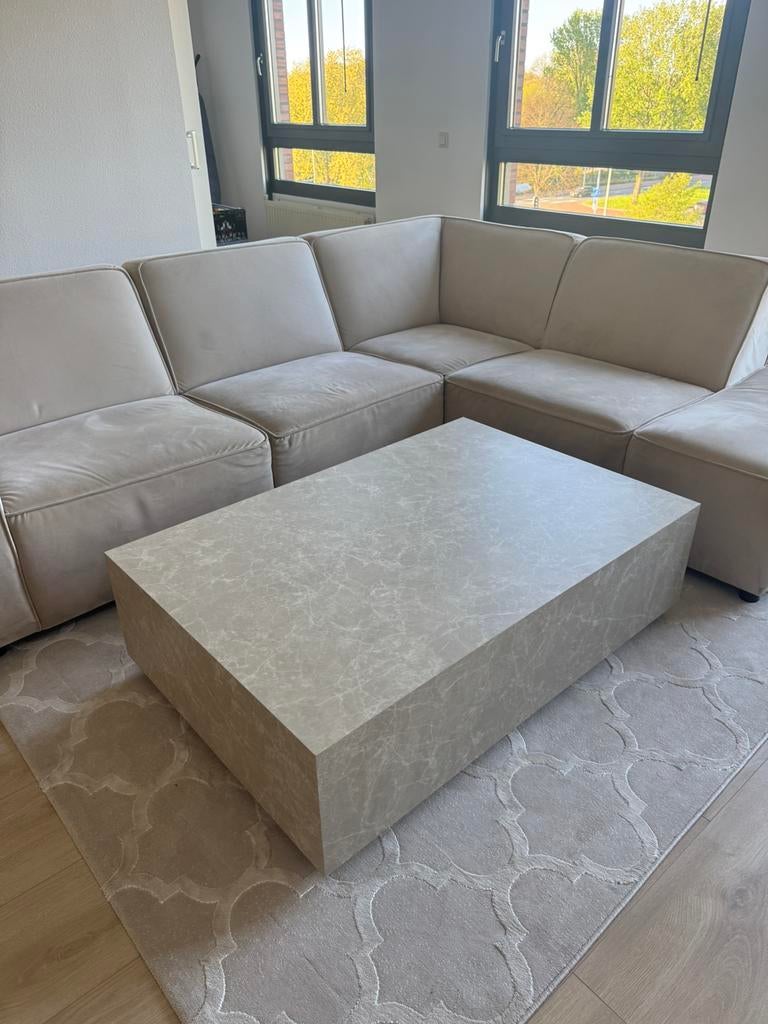 Beige marmeren salontafel, Huis en Inrichting, Tafels | Salontafels, 50 tot 100 cm, Ophalen of Verzenden, Zo goed als nieuw, Minder dan 50 cm