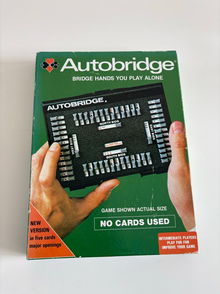 Autobridge: Bridge Hands You Play Alone - Nieuwe Versie, Een of twee spelers, Ophalen of Verzenden, Zo goed als nieuw