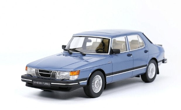 Saab 900 Turbo Sedan 1988 Azure Blue 1:18 (Inkl.Vitrine) DNA, Overige merken, Auto, Nieuw, Ophalen of Verzenden