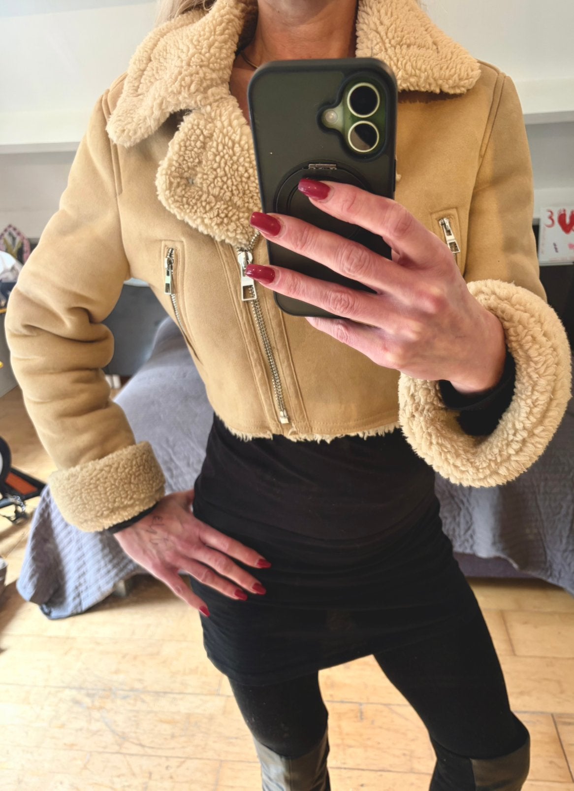 Lammy coat Bershka nieuw L beige, Verzenden, Zo goed als nieuw, Beige