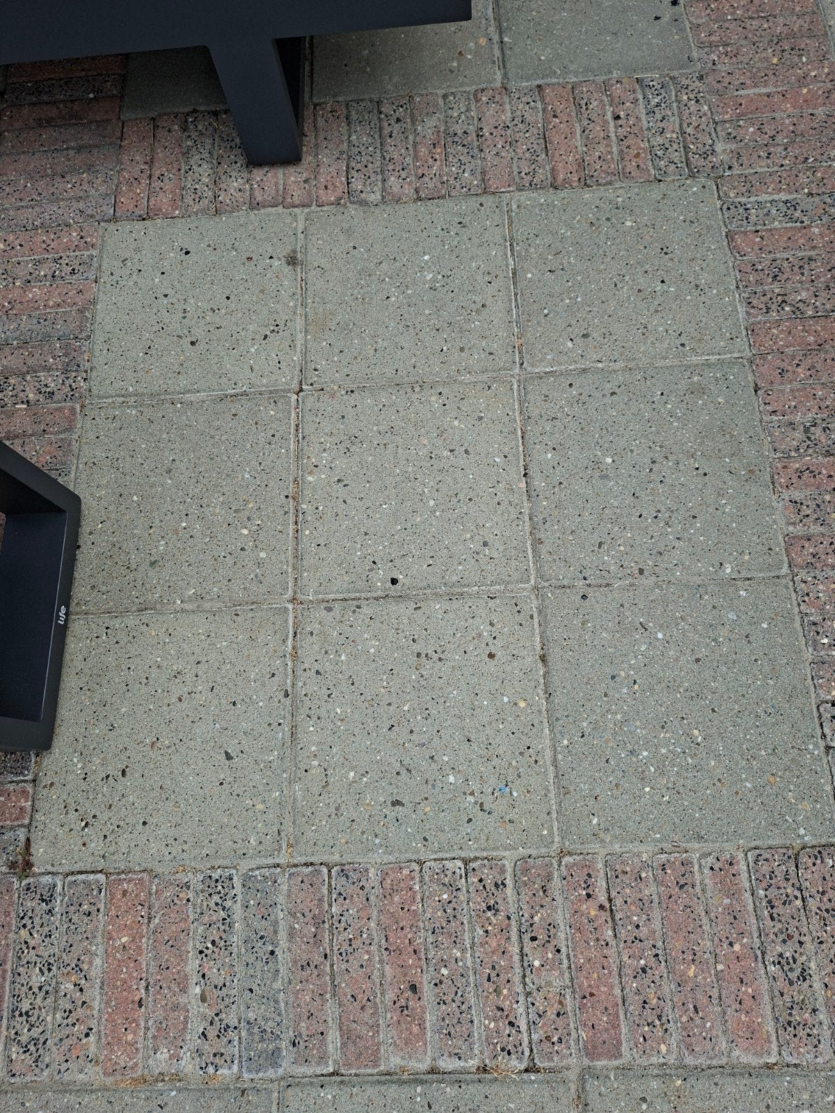 Gratis af te halen: ca. 340 stoeptegels 30x30 cm (31 m²), Ophalen, Gebruikt, 10 m² of meer, Beton