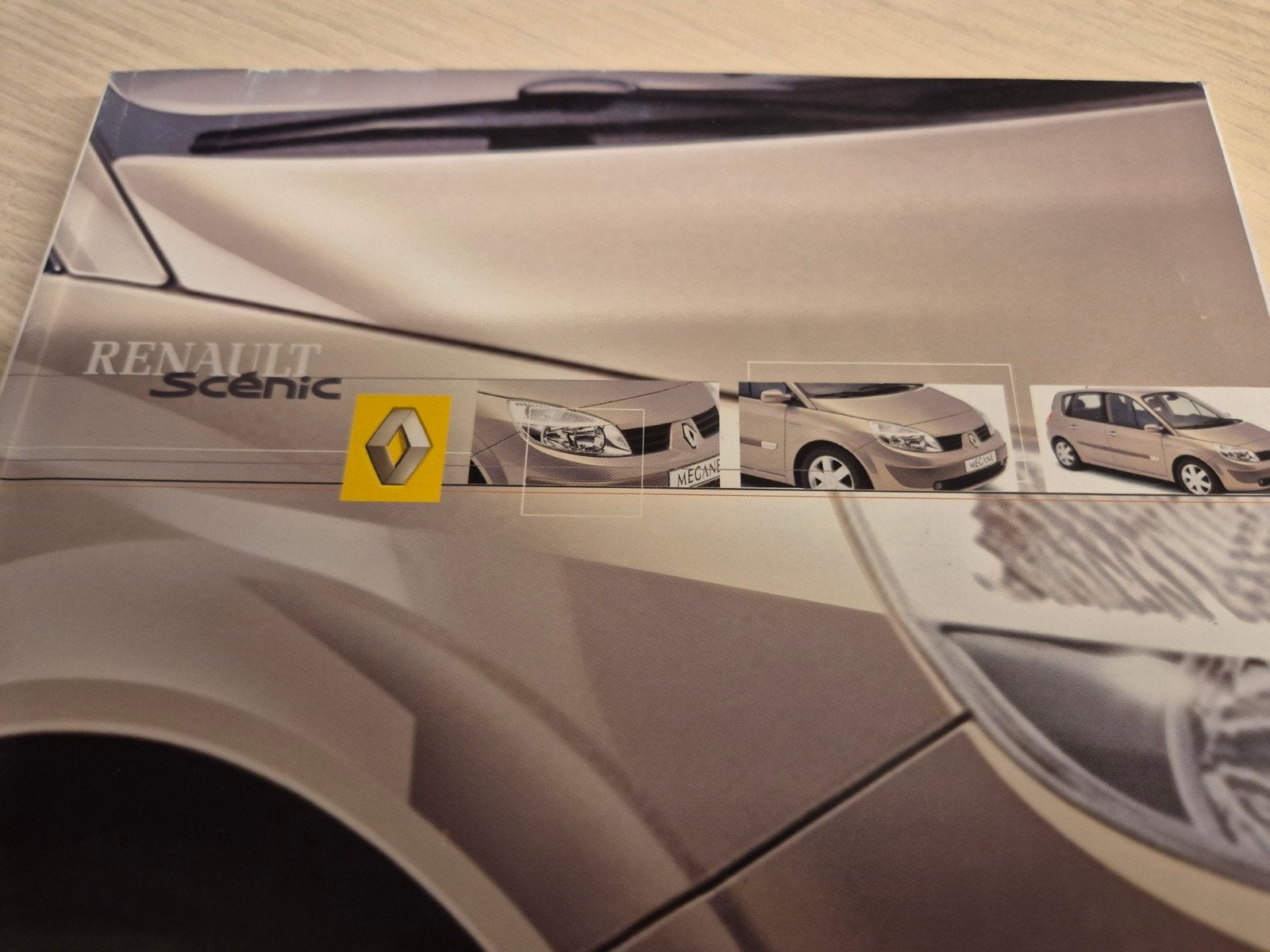 2004 als nieuw Renault Megane Scenic handleiding óók 7 perso, Auto diversen, Handleidingen en Instructieboekjes, Ophalen of Verzenden