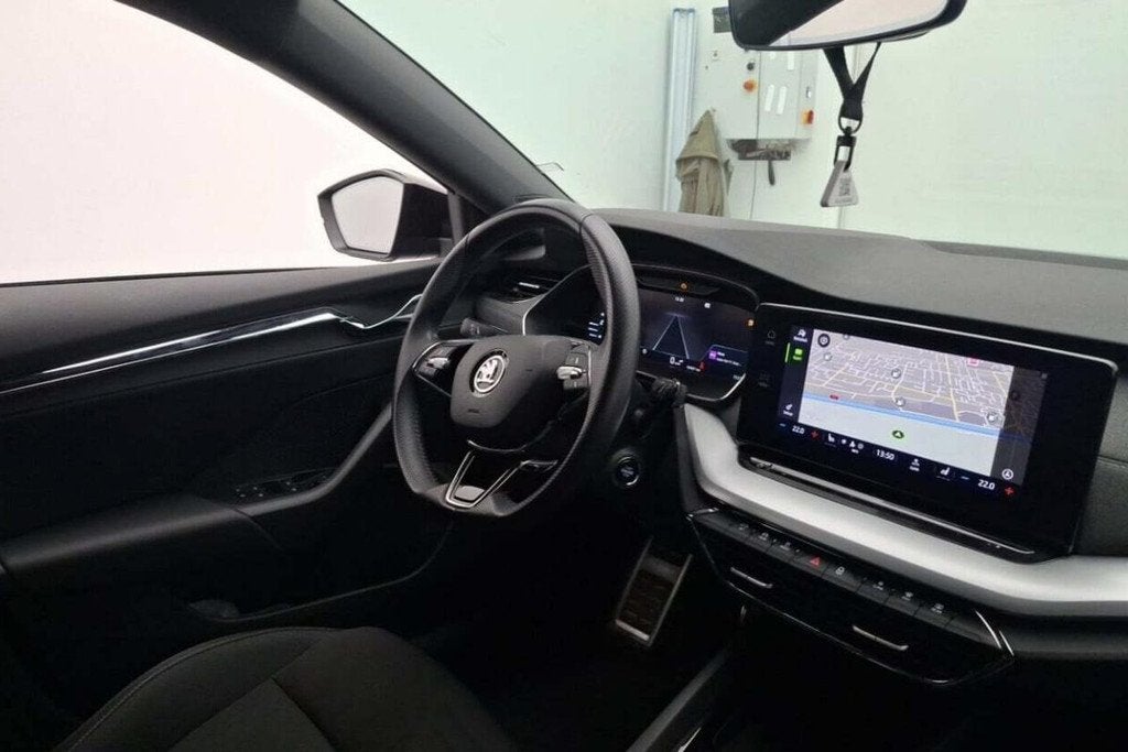 Skoda Octavia Combi 1.5 e-TSI Business Edition | WORDT VERWA, Auto's, Skoda, 12 maanden, Stof, Euro 6, 4 cilinders