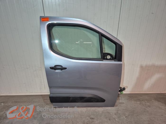 Portier 2Deurs rechts van een Toyota Pro-Ace City (OA), Gebruikt, -, Deur, -