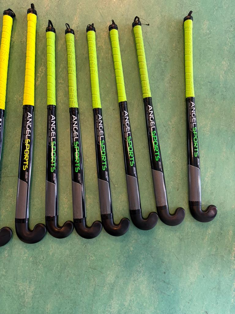 12 Hockeysticks voor kinderen en 10 hockeyballen, Ophalen, Nieuw, Stick