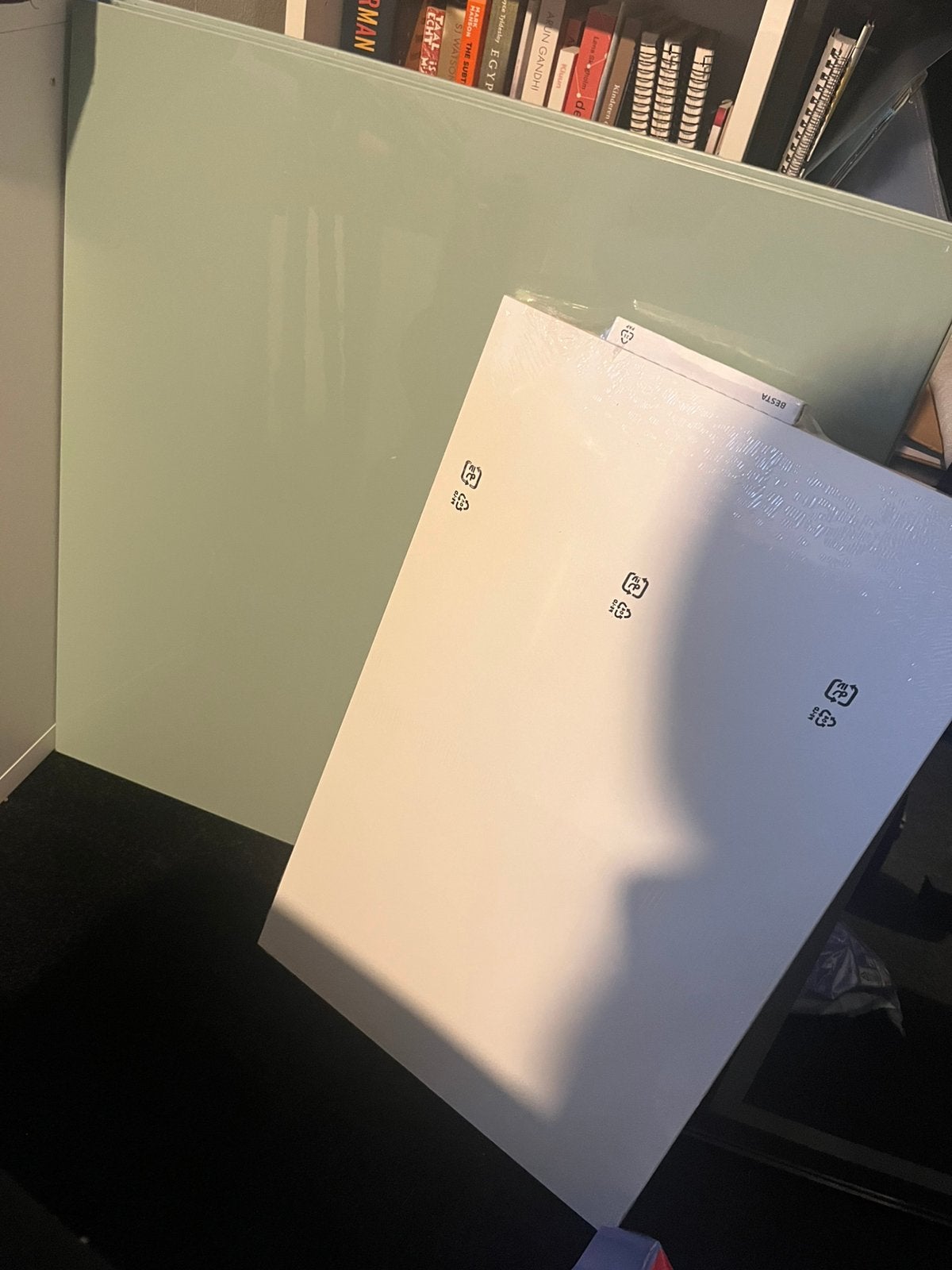 IKEA Besta kastdeur 2x hoogglans groen 1x besta plank, Ophalen, 50 tot 100 cm, Zo goed als nieuw, Minder dan 100 cm